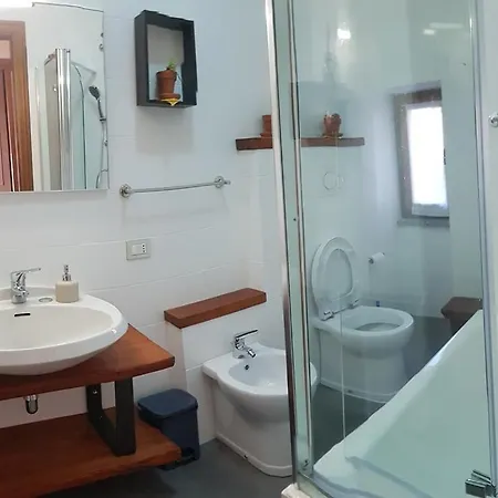 בית נופש Casa Margherita סוריקו